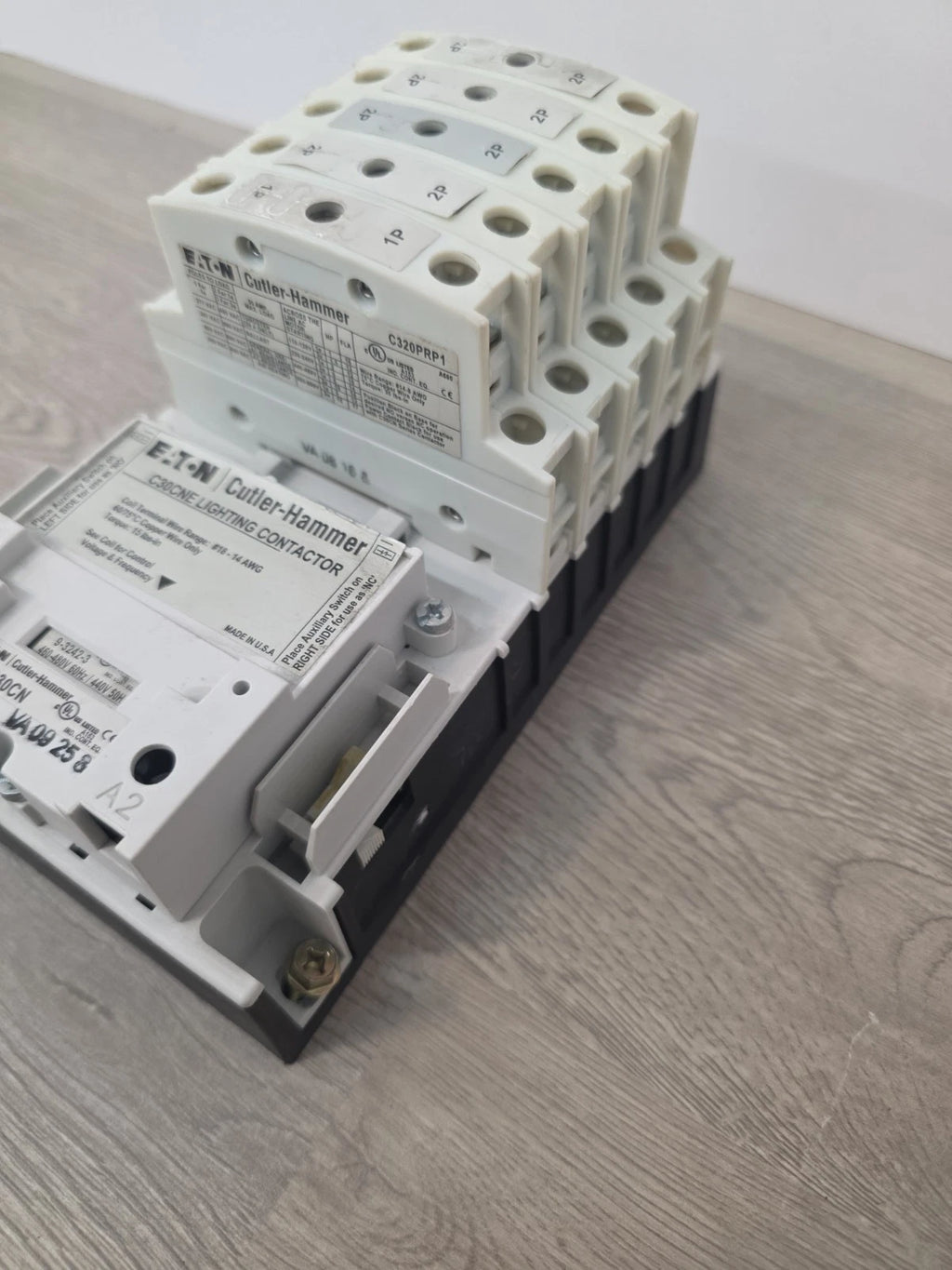 Eaton C30CN3 9 Pole Lighting Contactor 30A 460-480V Coil