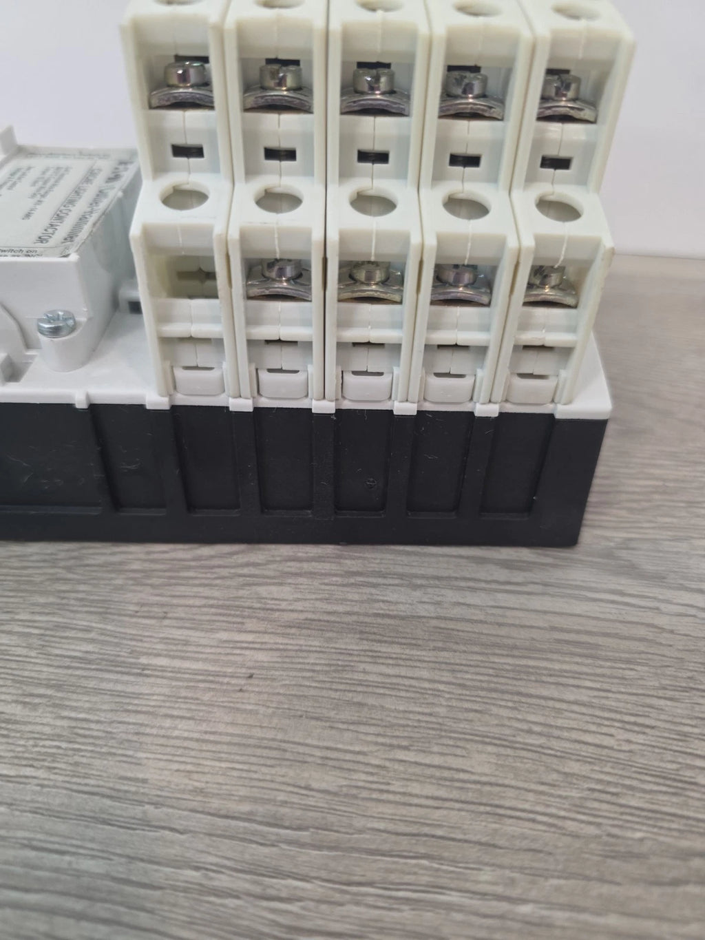 Eaton C30CN3 9 Pole Lighting Contactor 30A 460-480V Coil