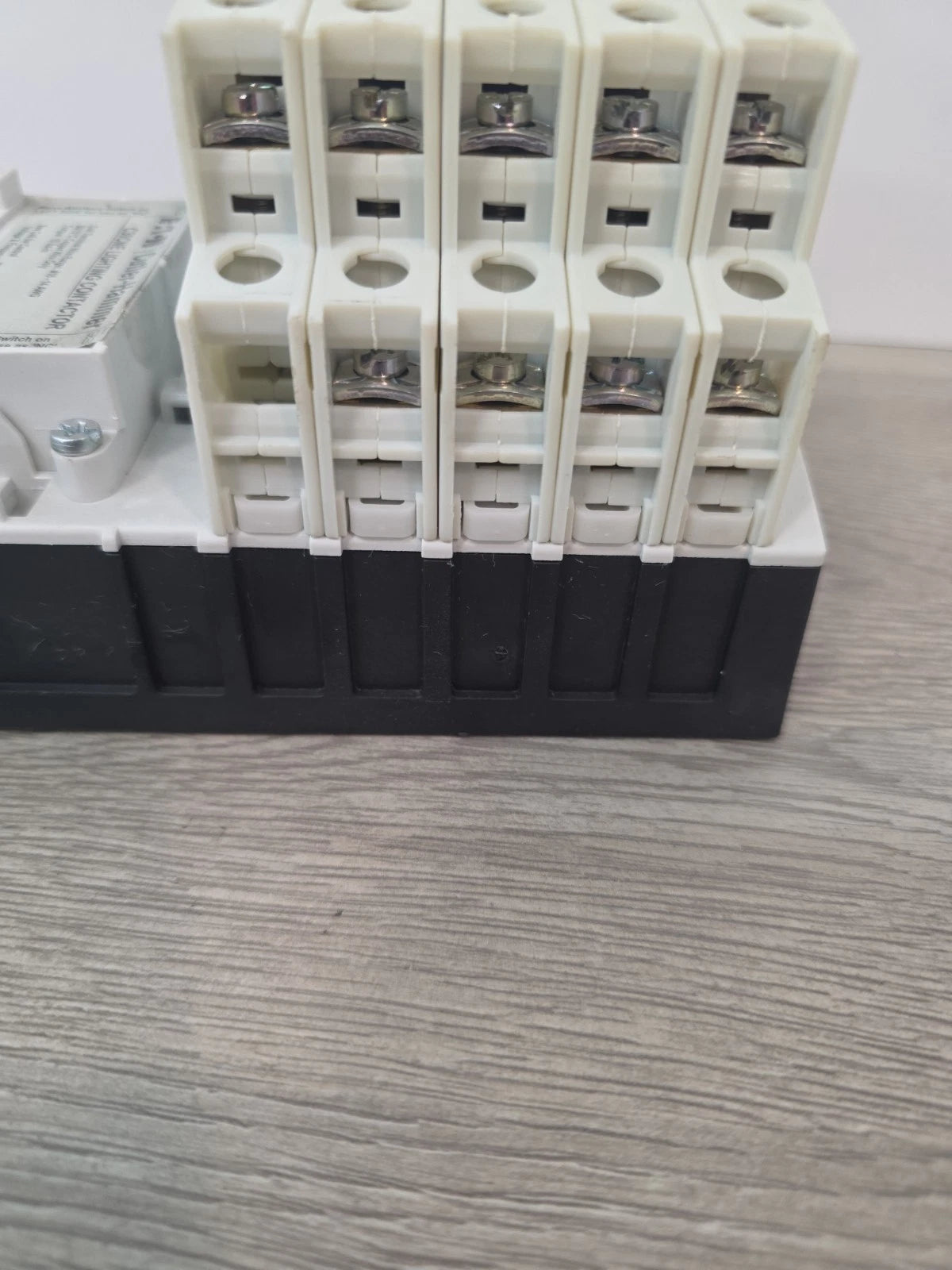 Eaton C30CN3 9 Pole Lighting Contactor 30A 460-480V Coil