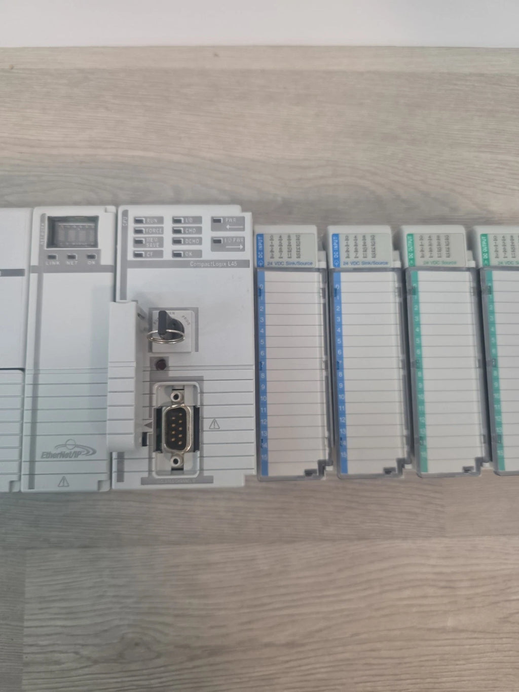 Allen-Bradley 1768-L45 CompactLogix PLC 1768-ENBT 1768-PB3 + I/O Modules