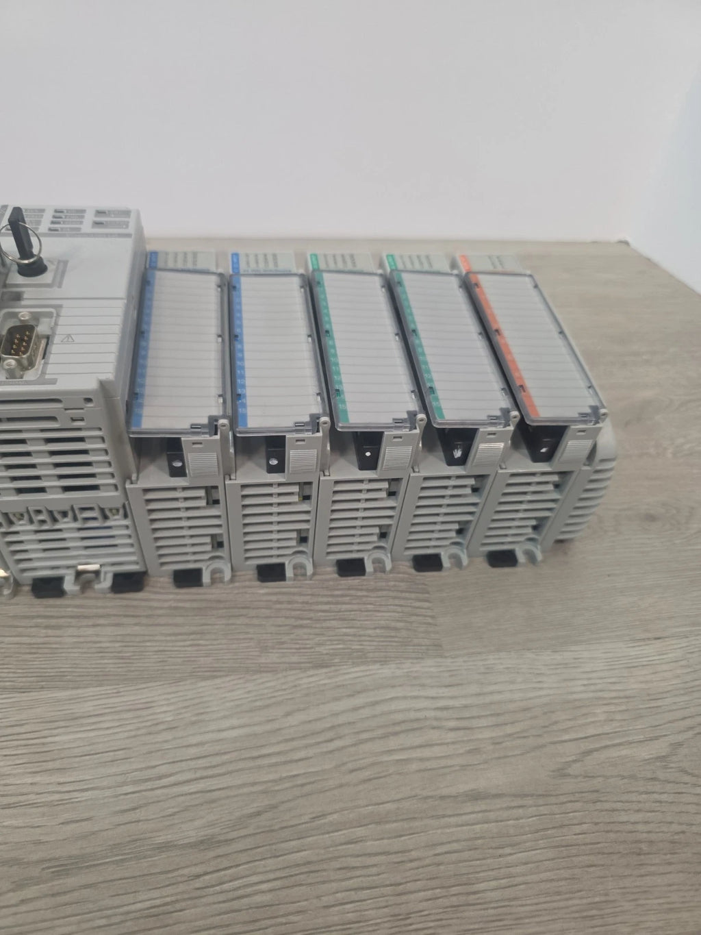 Allen-Bradley 1768-L45 CompactLogix PLC 1768-ENBT 1768-PB3 + I/O Modules