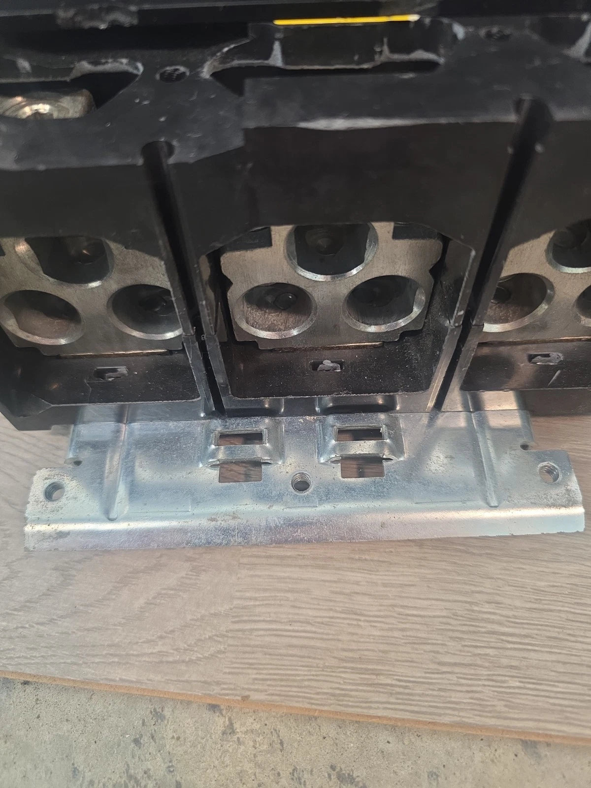 Square D MGA36500 PowerPact MG 500A 600V 3-Pole I-Line Circuit Breaker